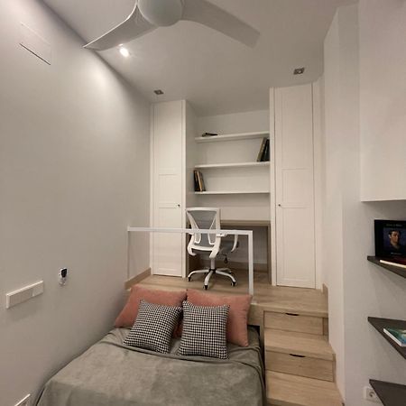 Casa De Huespedes Almirante Madrid Appartement Buitenkant foto