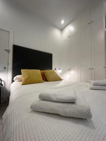 Casa De Huespedes Almirante Madrid Appartement Buitenkant foto