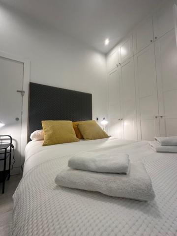 Casa De Huespedes Almirante Madrid Appartement Buitenkant foto