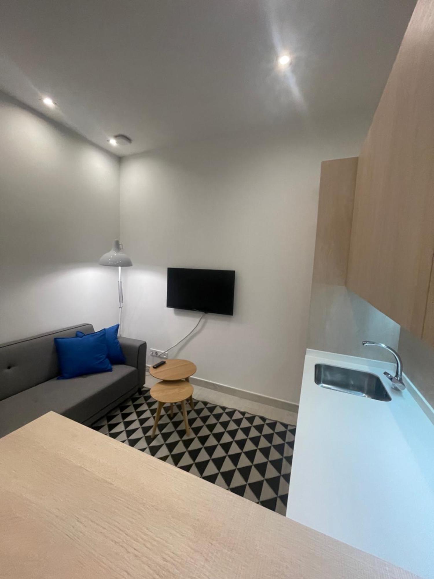 Casa De Huespedes Almirante Madrid Appartement Buitenkant foto
