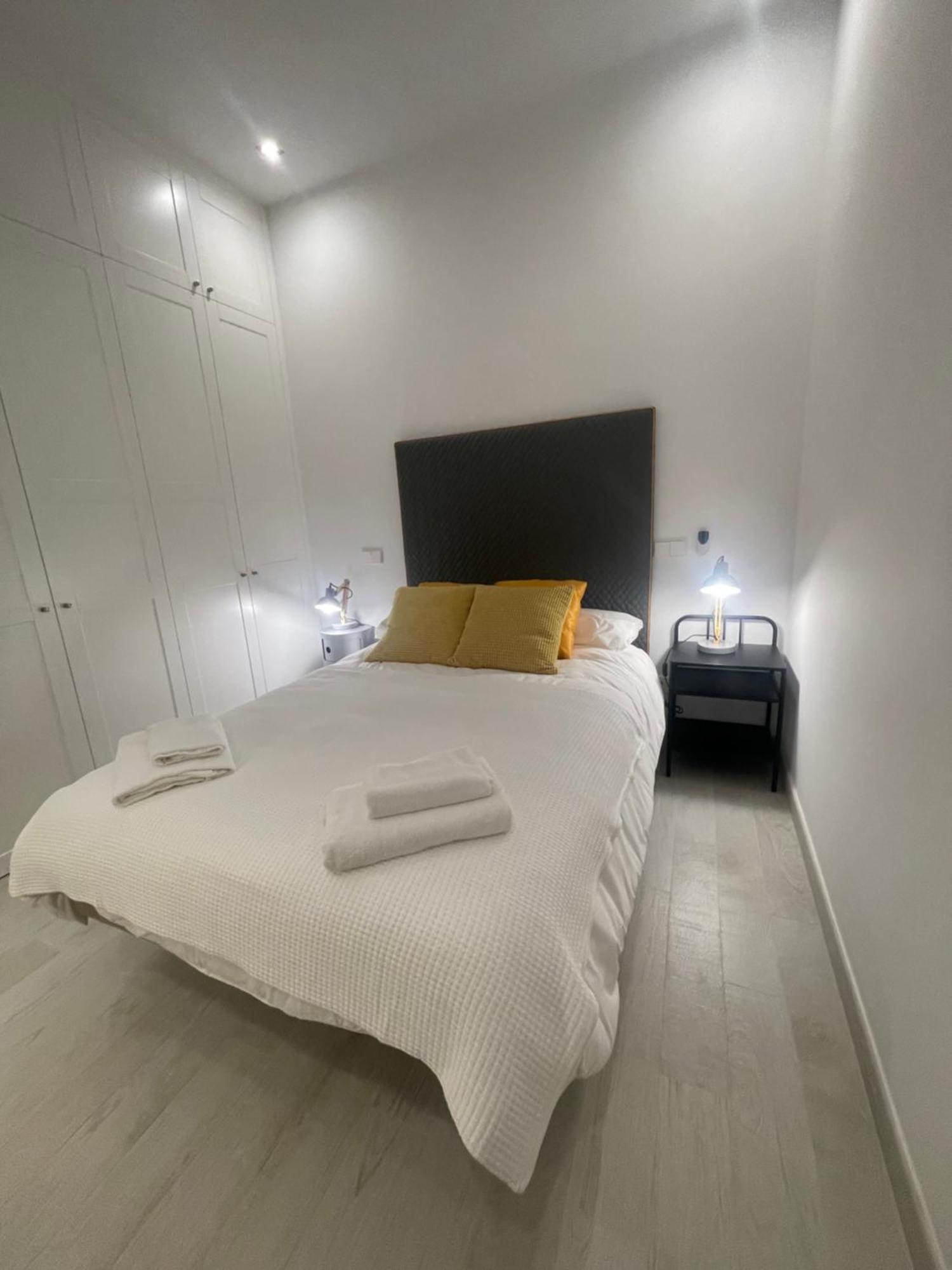 Casa De Huespedes Almirante Madrid Appartement Buitenkant foto