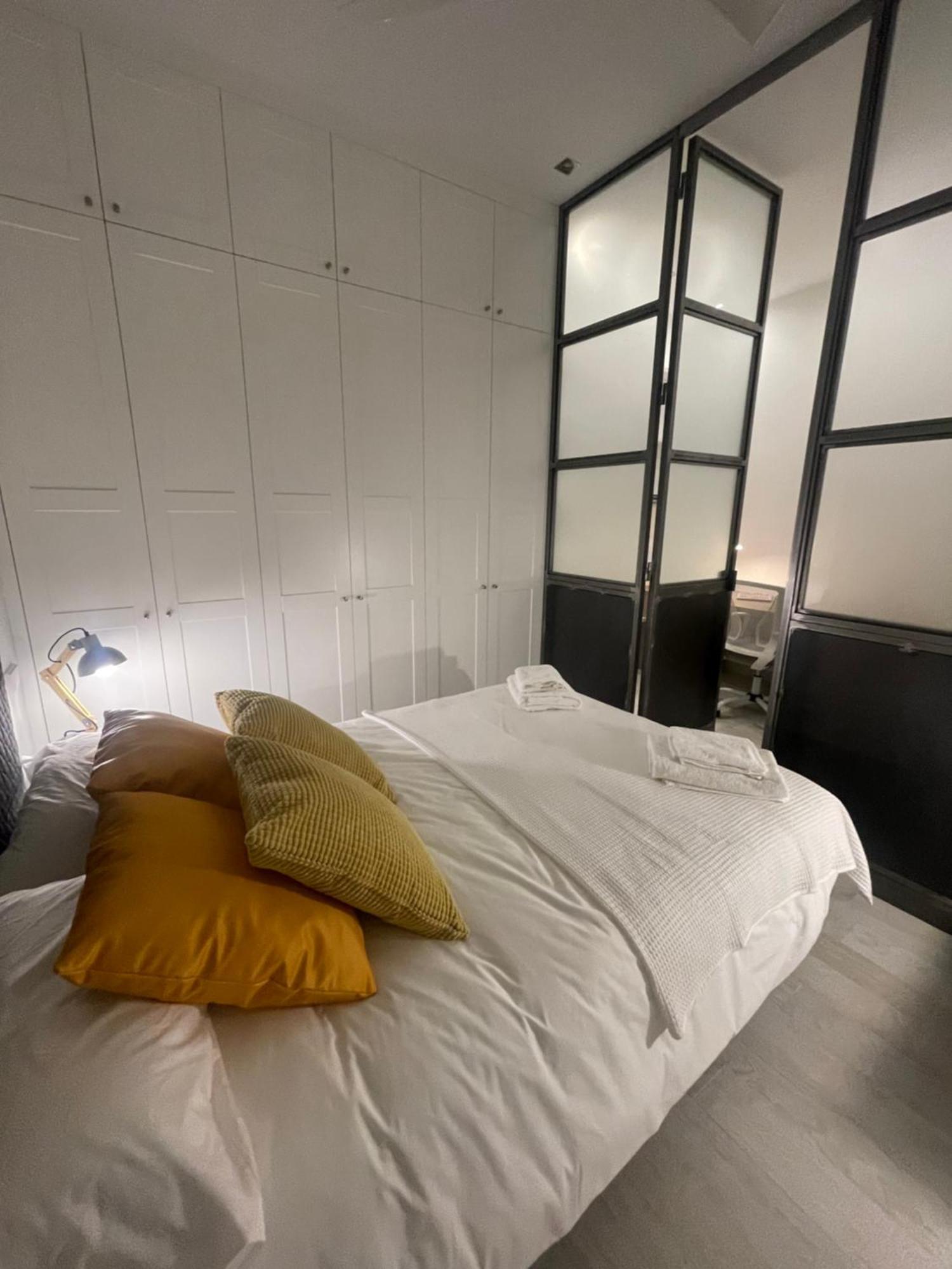 Casa De Huespedes Almirante Madrid Appartement Buitenkant foto