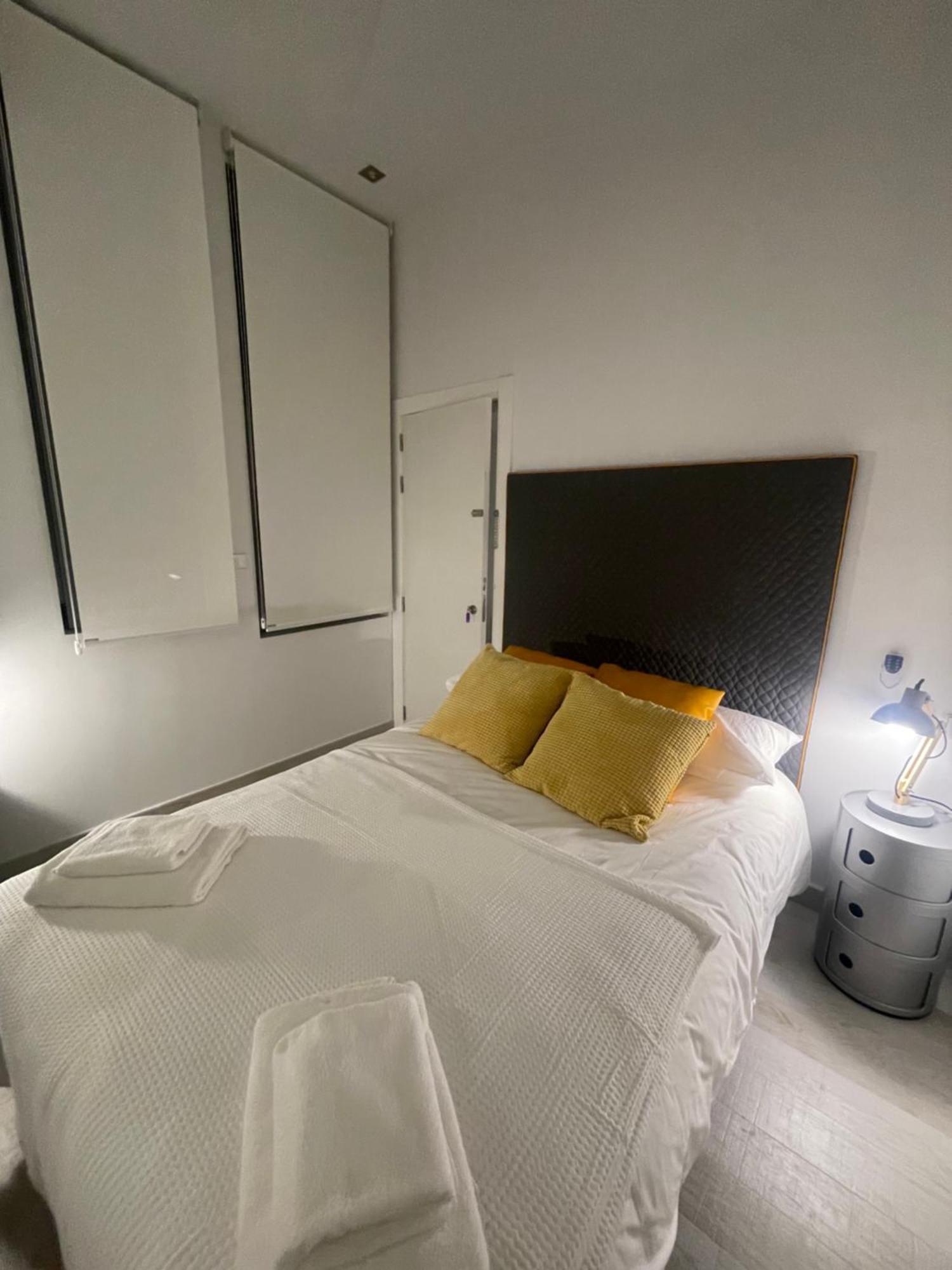 Casa De Huespedes Almirante Madrid Appartement Buitenkant foto